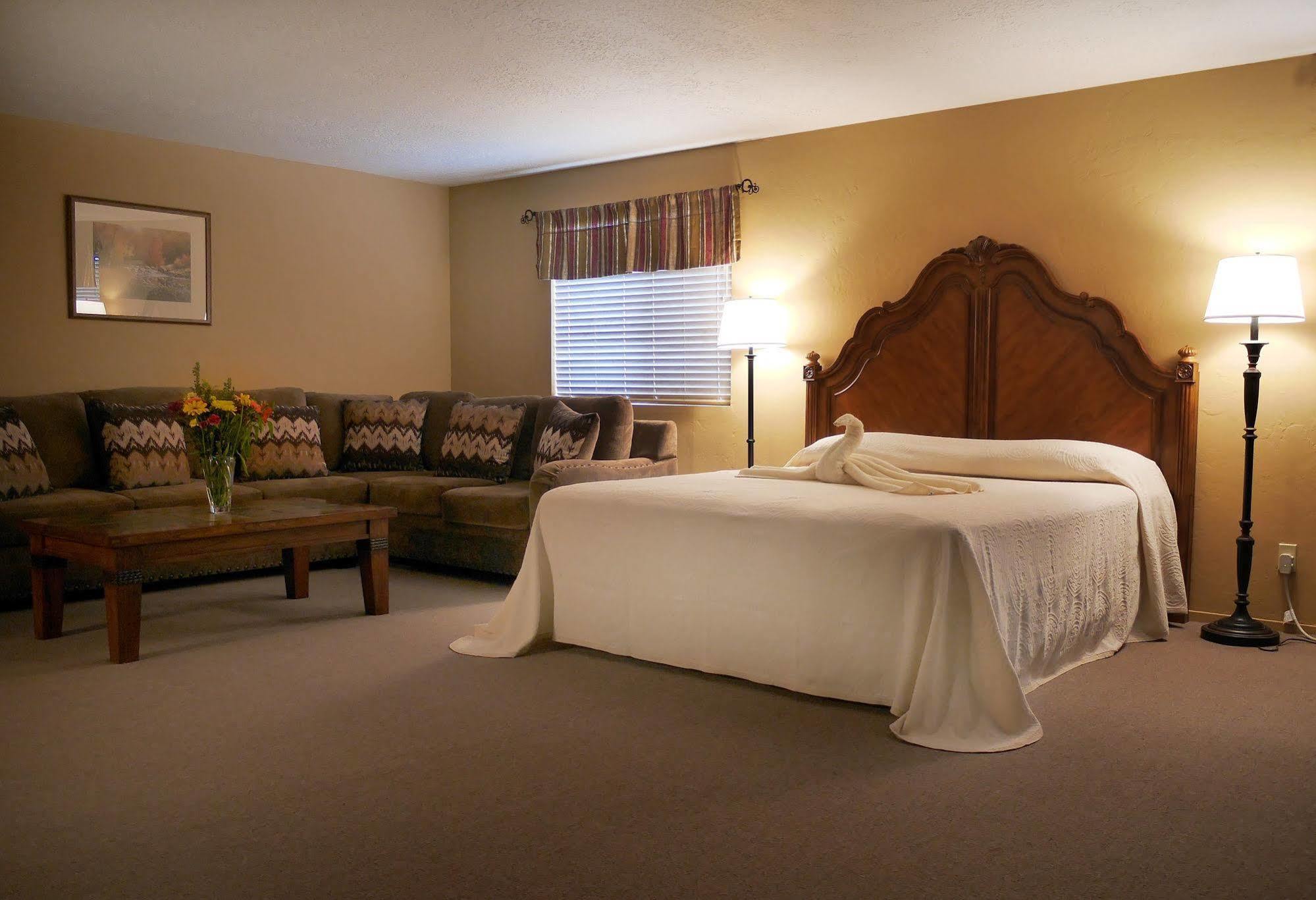 Yerington Inn エクステリア 写真